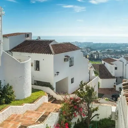 Luxury 2 Bedroom In San Juan De Capistrano, Apartment Nerja