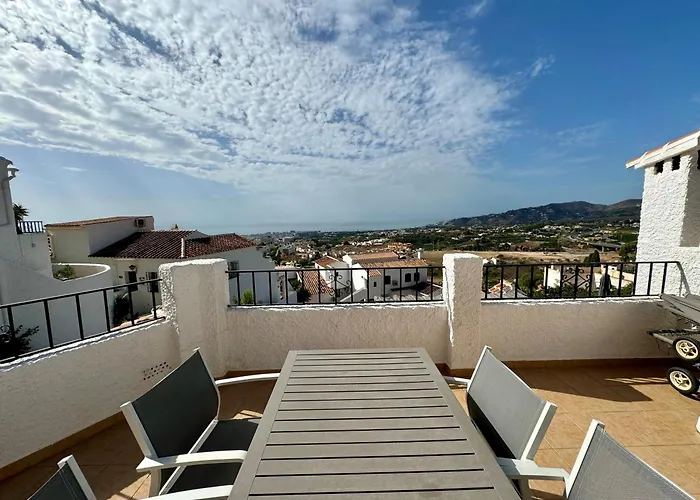 Luxury 2 Bedroom In San Juan De Capistrano, Nerja